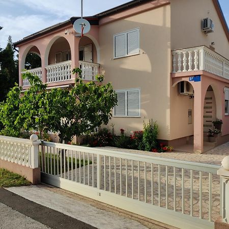 Apartments Juric Privlaka  Exterior foto